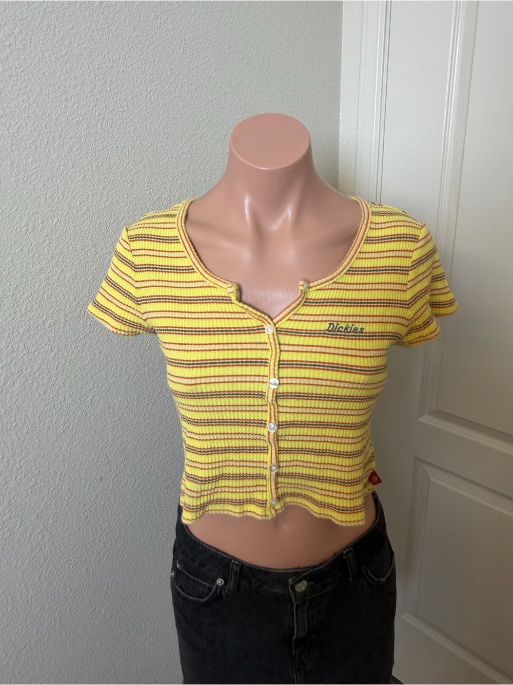 Dickies Yellow Striped Ribbed Button-Front Crop Top Sz L